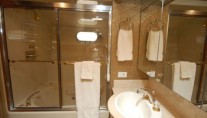 YOLY master ensuite